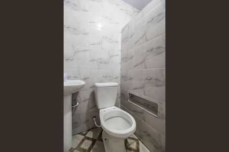 Casa para alugar com 48m², 2 quartos e sem vaga Casa para alugar com 48m², 2 quartos e sem vagaBanheiro