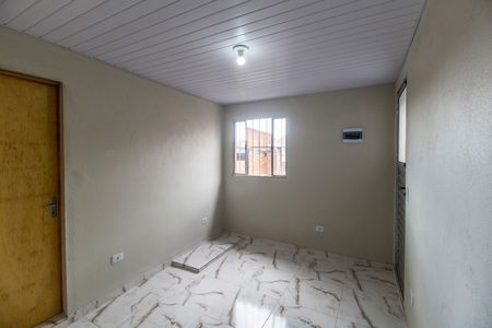 Casa para alugar com 48m², 2 quartos e sem vaga Casa para alugar com 48m², 2 quartos e sem vagaSala