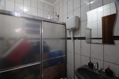 Casa à venda com 170m², 3 quartos e 3 vagasBanheiro suíte 2