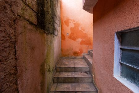 Casa para alugar com 114m², 2 quartos e 1 vagaEscadas