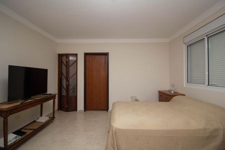 Casa à venda com 180m², 2 quartos e 3 vagas Casa à venda com 180m², 2 quartos e 3 vagas Suíte