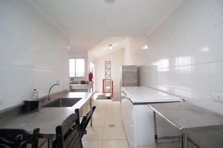 Casa à venda com 180m², 2 quartos e 3 vagas Casa à venda com 180m², 2 quartos e 3 vagasCozinha