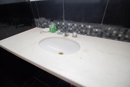 Casa à venda com 180m², 2 quartos e 3 vagas Casa à venda com 180m², 2 quartos e 3 vagasBanheiro da Suíte