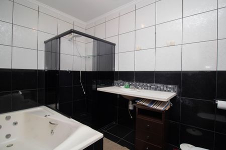 Casa à venda com 180m², 2 quartos e 3 vagas Casa à venda com 180m², 2 quartos e 3 vagasBanheiro da Suíte