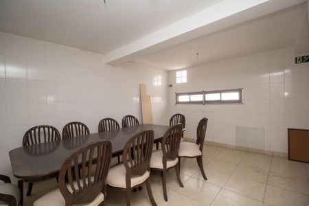 Casa à venda com 180m², 2 quartos e 3 vagas Casa à venda com 180m², 2 quartos e 3 vagasÁrea comum