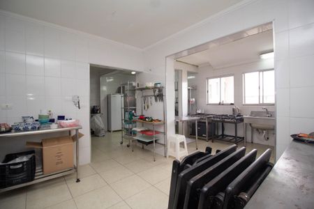 Casa à venda com 180m², 2 quartos e 3 vagas Casa à venda com 180m², 2 quartos e 3 vagasCozinha