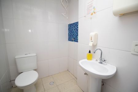 Casa à venda com 180m², 2 quartos e 3 vagas Casa à venda com 180m², 2 quartos e 3 vagasBanheiro 3