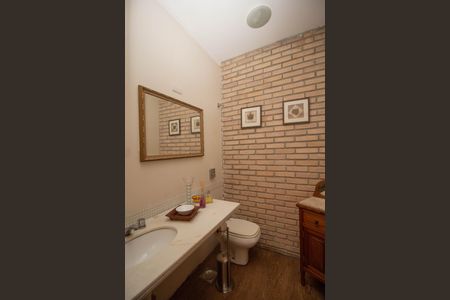 Casa à venda com 180m², 2 quartos e 3 vagas Casa à venda com 180m², 2 quartos e 3 vagasLavabo