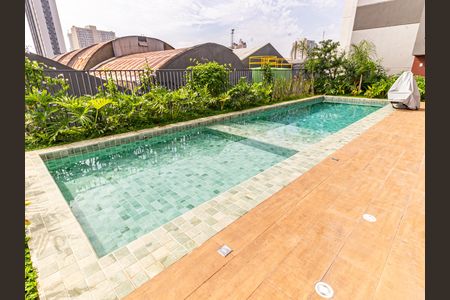 Apartamento para alugar com 38m², 2 quartos e sem vaga Apartamento para alugar com 38m², 2 quartos e sem vagaÁrea comum - Piscina