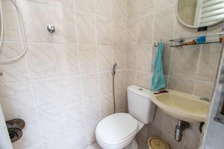 Casa à venda com 195m², 3 quartos e 2 vagasBanheiro de serviço