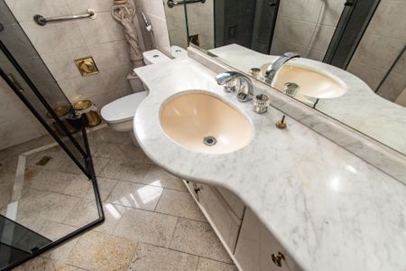 Casa à venda com 195m², 3 quartos e 2 vagasBanheiro Social