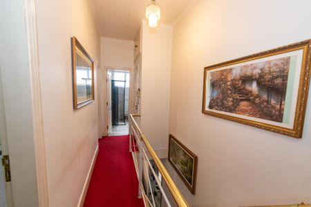 Casa à venda com 195m², 3 quartos e 2 vagasHall dos quartos