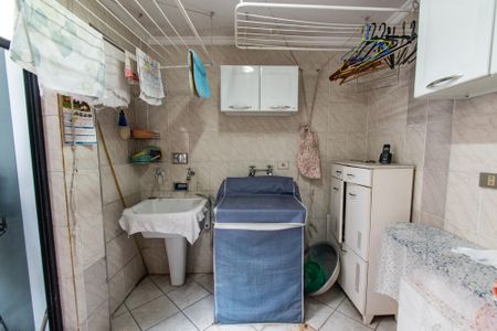 Casa à venda com 195m², 3 quartos e 2 vagasÁrea de serviço