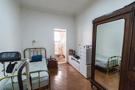 Casa à venda com 195m², 3 quartos e 2 vagasSuíte