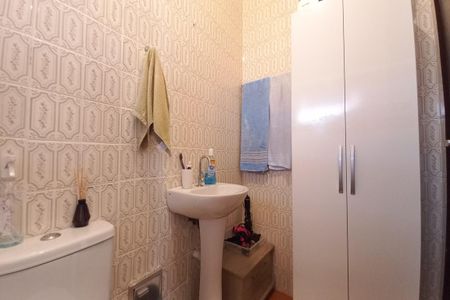 Casa à venda com 156m², 3 quartos e 4 vagas Casa à venda com 156m², 3 quartos e 4 vagasBanheiro da Suíte