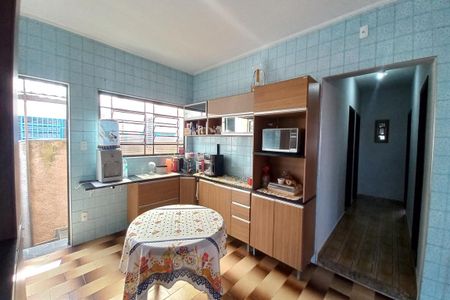 Casa à venda com 156m², 3 quartos e 4 vagas Casa à venda com 156m², 3 quartos e 4 vagasCopa