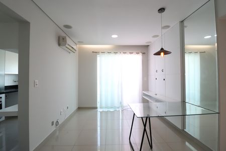 Apartamento para alugar com 69m², 2 quartos e 1 vagaSala