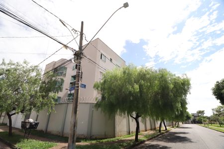 Apartamento para alugar com 69m², 2 quartos e 1 vagaFachada