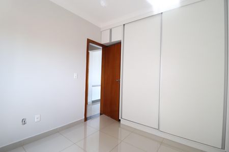 Apartamento para alugar com 69m², 2 quartos e 1 vagaQuarto