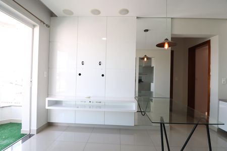 Apartamento para alugar com 69m², 2 quartos e 1 vagaSala