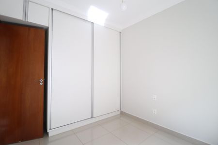Apartamento para alugar com 69m², 2 quartos e 1 vagaQuarto