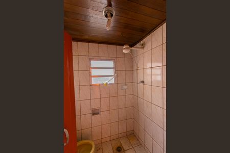 Casa para alugar com 114m², 2 quartos e 1 vagaBanheiro do quintal