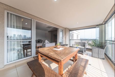 Apartamento à venda com 128m², 3 quartos e 2 vagasVaranda