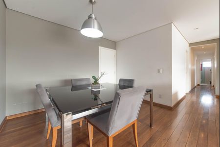 Apartamento à venda com 128m², 3 quartos e 2 vagasSala