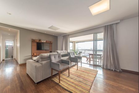 Apartamento à venda com 128m², 3 quartos e 2 vagasSala