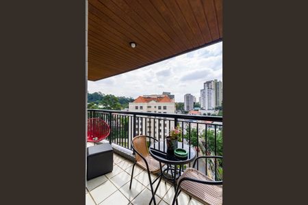 Apartamento à venda com 105m², 3 quartos e 2 vagas Apartamento à venda com 105m², 3 quartos e 2 vagasVaranda