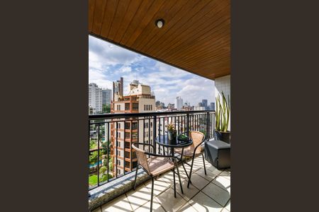 Apartamento à venda com 105m², 3 quartos e 2 vagas Apartamento à venda com 105m², 3 quartos e 2 vagasVaranda