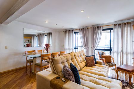 Apartamento à venda com 105m², 3 quartos e 2 vagas Apartamento à venda com 105m², 3 quartos e 2 vagasSala