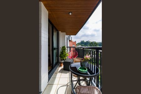 Apartamento à venda com 105m², 3 quartos e 2 vagas Apartamento à venda com 105m², 3 quartos e 2 vagasVaranda