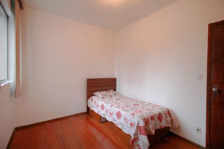 Apartamento à venda com 95m², 3 quartos e 1 vagaQuarto 2