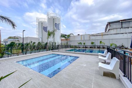 Apartamento à venda com 35m², 2 quartos e sem vagaÁrea comum - Piscina