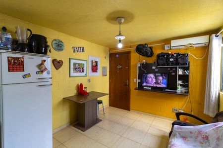 Apartamento à venda com 43m², 2 quartos e 1 vaga Apartamento à venda com 43m², 2 quartos e 1 vagaSala/Cozinha