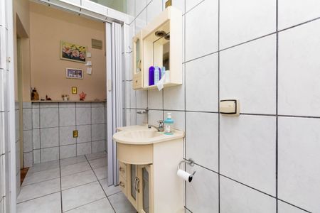 Casa à venda com 280m², 8 quartos e 5 vagasCASA 2: BANHEIRO