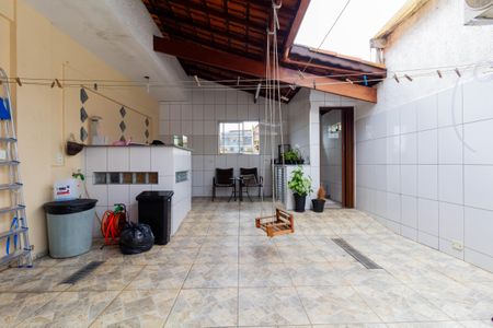 Casa à venda com 280m², 8 quartos e 5 vagasCASA 3: QUINTAL E ÁREA DE SERVIÇO