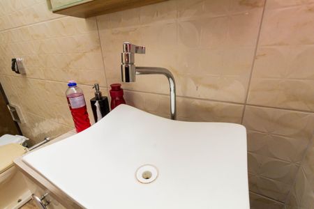 Casa à venda com 280m², 8 quartos e 5 vagasCASA 1: BANHEIRO 3