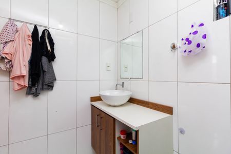 Casa à venda com 280m², 8 quartos e 5 vagasCASA 4: BANHEIRO