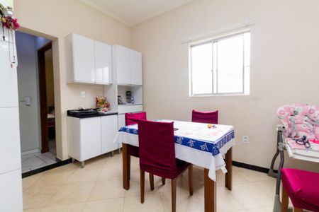 Casa à venda com 280m², 8 quartos e 5 vagasCASA 3: COZINHA