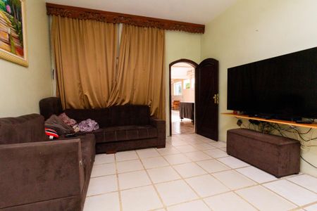 Casa à venda com 280m², 8 quartos e 5 vagasCASA 1: SALA