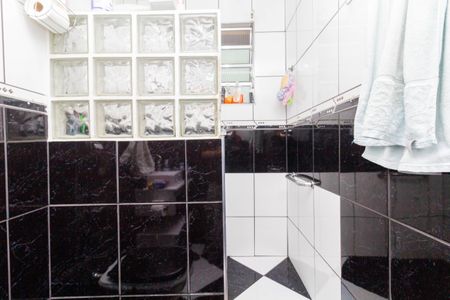 Casa à venda com 280m², 8 quartos e 5 vagasCASA 3: BANHEIRO