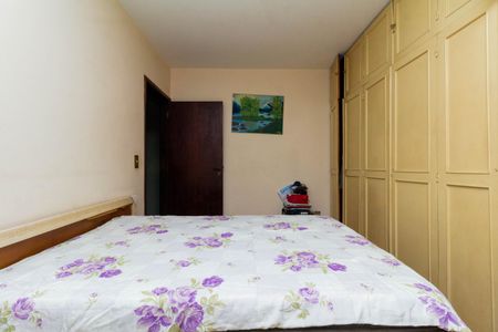 Casa à venda com 280m², 8 quartos e 5 vagasCASA 1: QUARTO 1