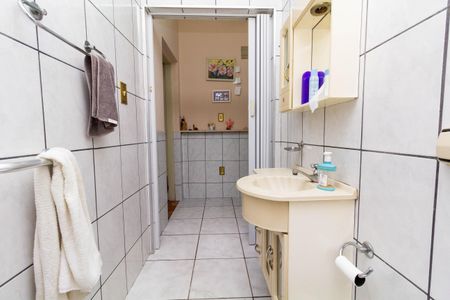 Casa à venda com 280m², 8 quartos e 5 vagasCASA 2: BANHEIRO