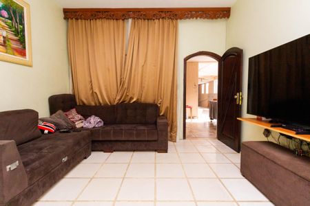 Casa à venda com 280m², 8 quartos e 5 vagasCASA 1: SALA