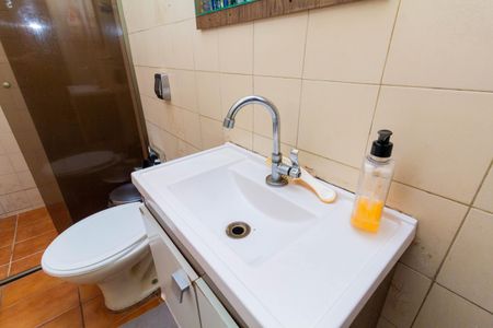 Casa à venda com 280m², 8 quartos e 5 vagasCASA 1: BANHEIRO 1