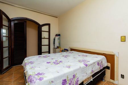 Casa à venda com 280m², 8 quartos e 5 vagasCASA 1: QUARTO 1