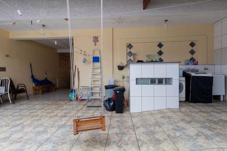 Casa à venda com 280m², 8 quartos e 5 vagasCASA 3: QUINTAL E ÁREA DE SERVIÇO