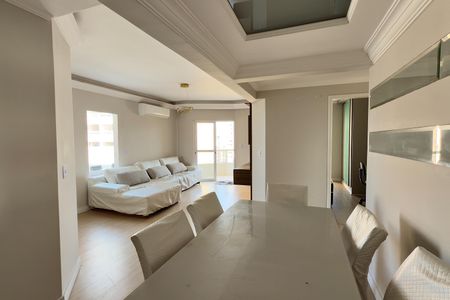 Apartamento para alugar com 120m², 3 quartos e 2 vagas Apartamento para alugar com 120m², 3 quartos e 2 vagasSala